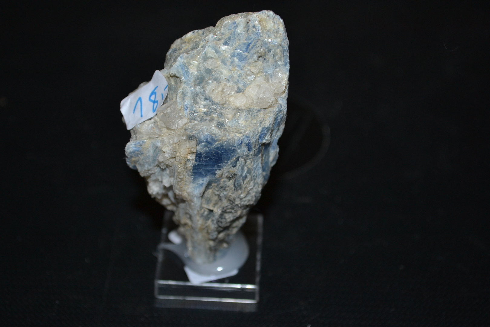 Disthene cyanite aluminosilicate Quartz Brazil