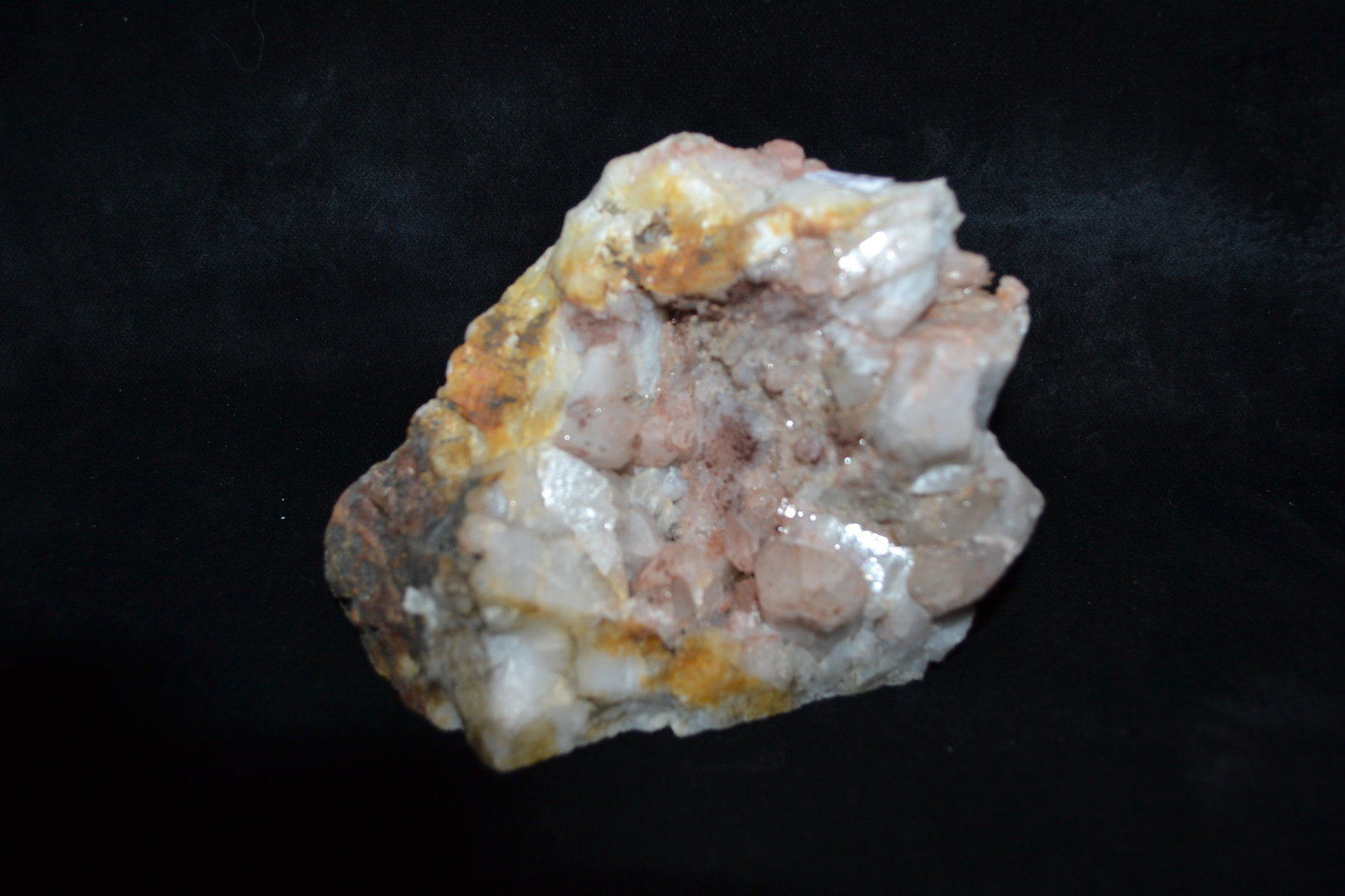 Quarz Bergkristall mit Hämatit Eisenkiesel  Rumänien